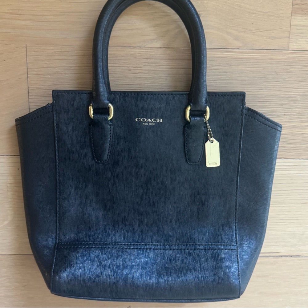 Pristine Coach Crossgrain Black Leather Gold Tote Bag Leah Satchel w Tag Purse